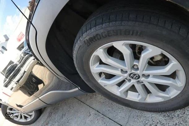 2023 Toyota Corolla Cross Petrol GX image 4
