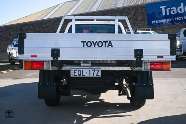 2021 Toyota HILUX Workmate image 5