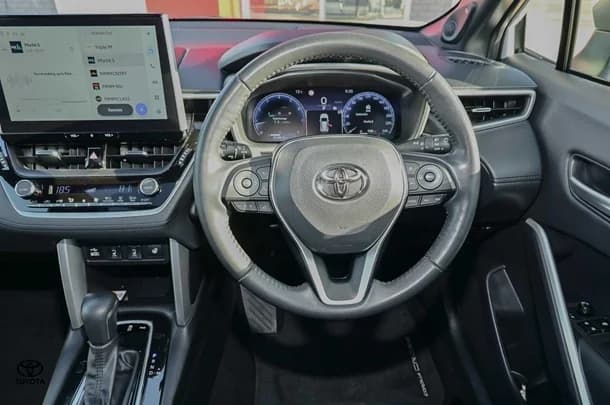 2023 Toyota Corolla Cross Atmos image 8