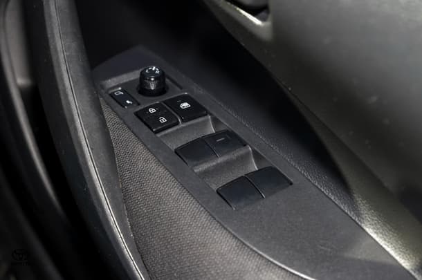 2018 Toyota Corolla Ascent Sport image 14