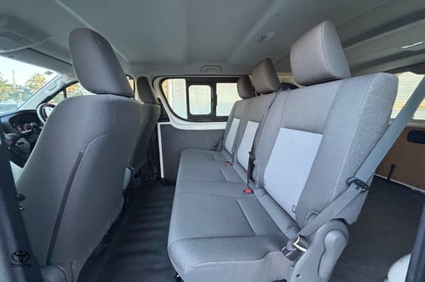 2020 Toyota Hiace LWB image 16