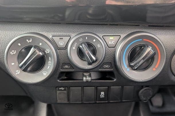2017 Toyota Hilux Workmate image 17