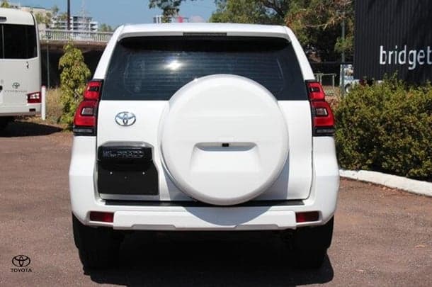 2018 Toyota Prado GX image 8