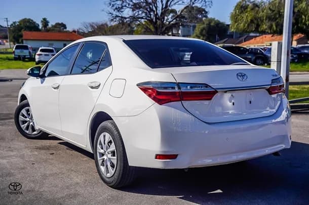 2019 Toyota Corolla Sedan Ascent image 2