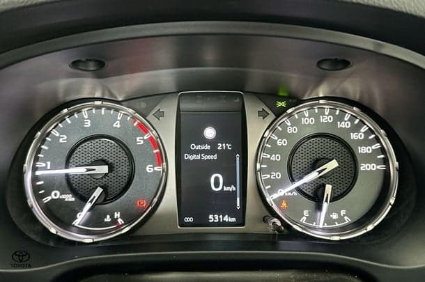 2024 Toyota Hilux Workmate image 32