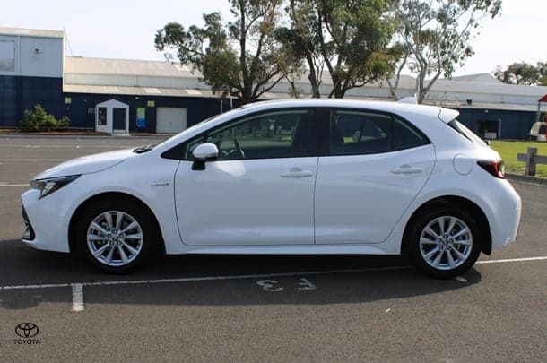 2024 Toyota Corolla Hatch Hybrid Ascent Sport image 6