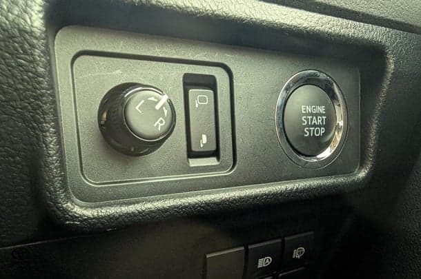 2021 Toyota Prado GXL image 36