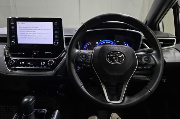 2022 Toyota Corolla ZR image 14