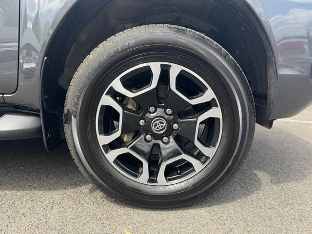 2022 Toyota Hilux SR5 image 9