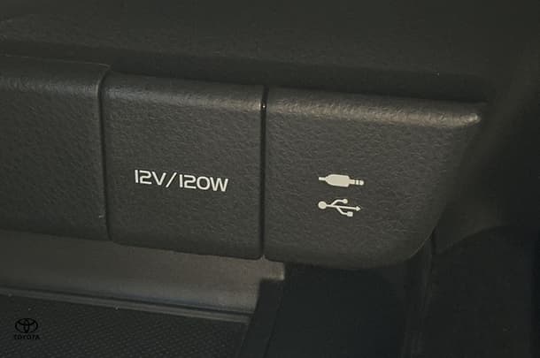 2020 Toyota Camry Hybrid Ascent image 27