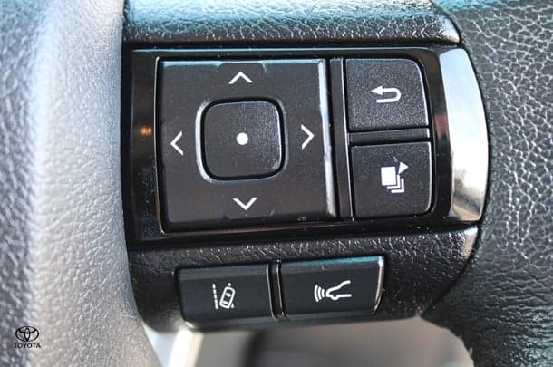 2023 Toyota Hilux 4x4 SR5 image 21