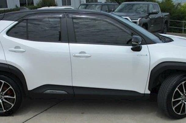 2022 Toyota Yaris Cross Hybrid GR-S image 4