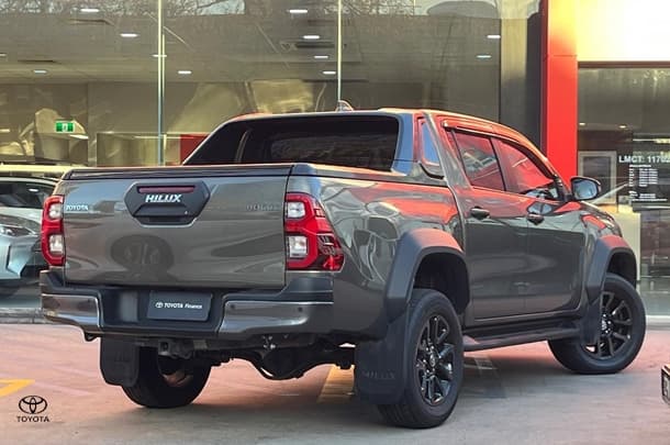2023 Toyota Hilux 4x4 Rogue image 9