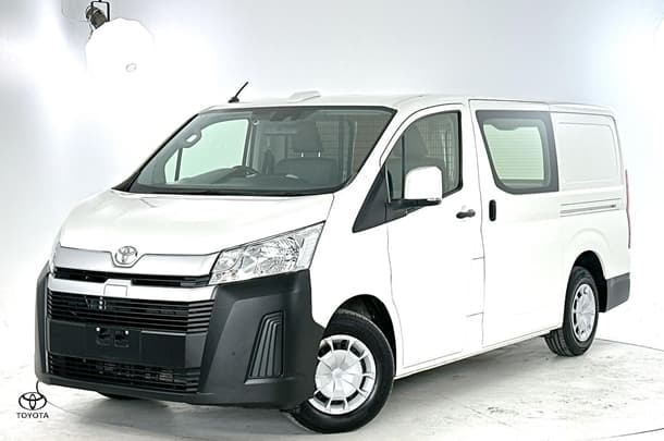 2021 Toyota Hiace LWB image 7