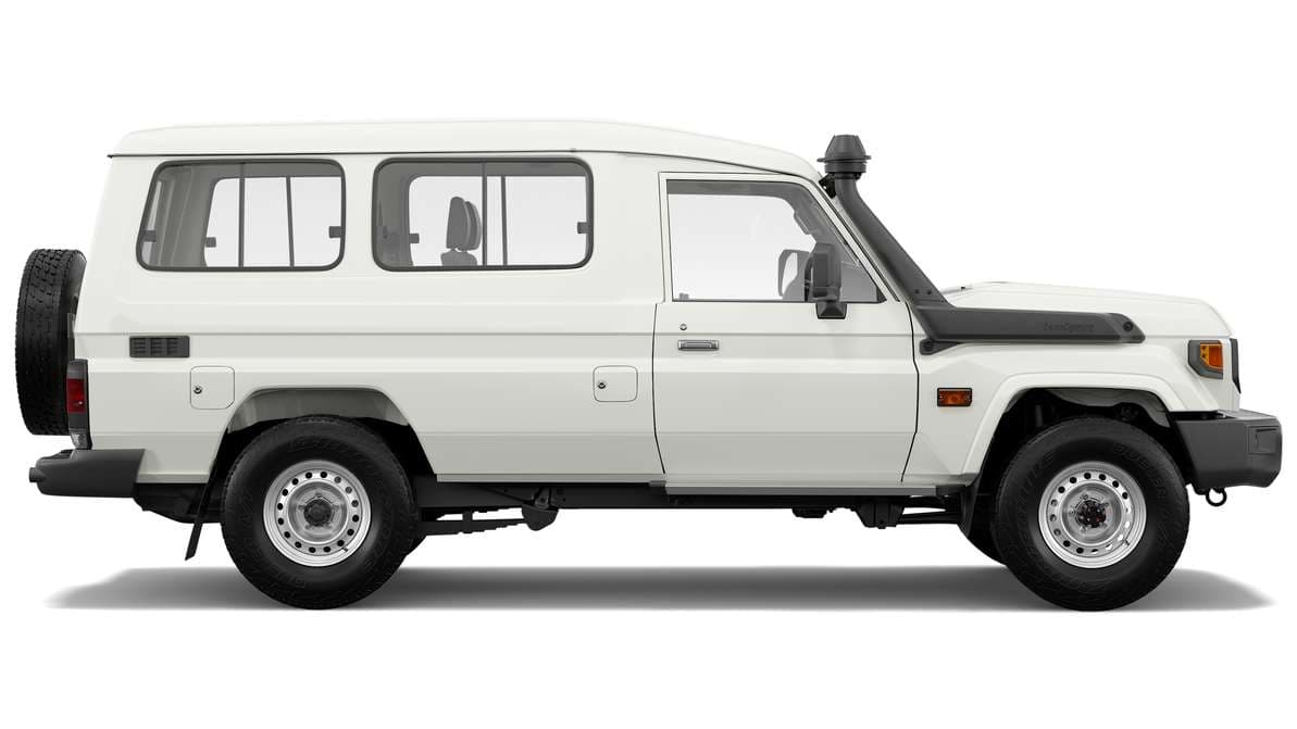 2024 Toyota LandCruiser 78 GXL Troop Carrier Differential Locks option image 2