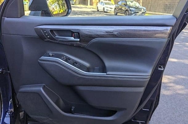 2023 Toyota Kluger AWD GRANDE image 20