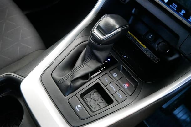 2020 Toyota RAV4 Hybrid GXL-2WD image 13