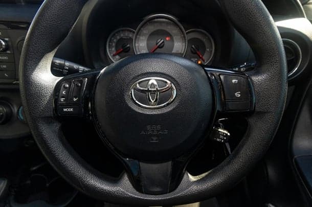 2019 Toyota Yaris Ascent image 10