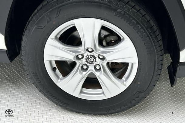 2021 Toyota RAV4 Hybrid GX AWD image 10