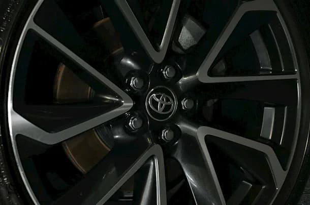 2022 Toyota Corolla Sedan Hybrid ZR image 7