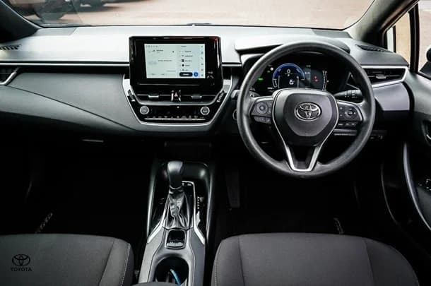 2024 Toyota Corolla Hatch Hybrid Ascent Sport image 11
