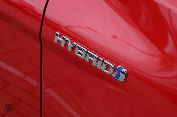 2021 Toyota Camry Hybrid SL image 13