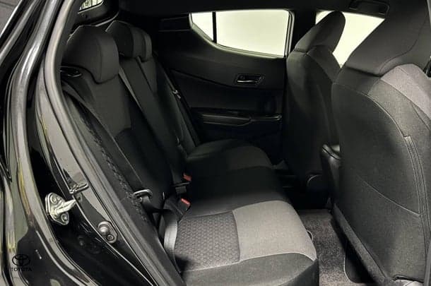 2023 Toyota C-HR GXL AWD image 10