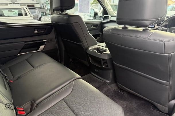 2023 Toyota Tundra Limited image 8