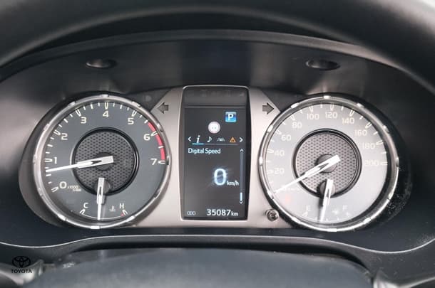 2023 Toyota Hilux 4x2 Workmate image 15