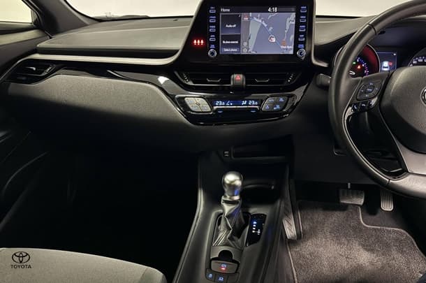 2023 Toyota C-HR GXL AWD image 18
