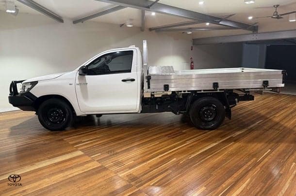 2024 Toyota Hilux Workmate image 5