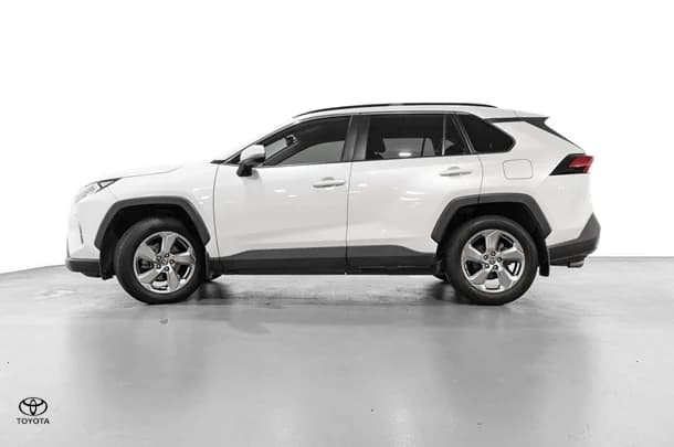 2020 Toyota RAV4 GXL-2WD image 8