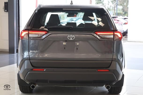 2022 Toyota RAV4 GX-2WD image 4