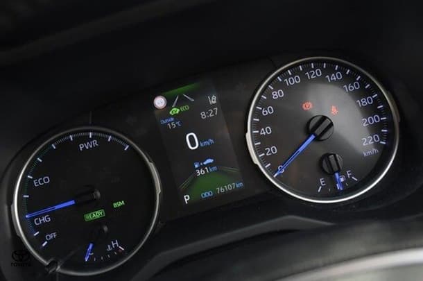 2020 Toyota RAV4 Hybrid GXL AWD image 13