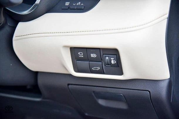 2023 Toyota Kluger Hybrid AWD GRANDE image 17