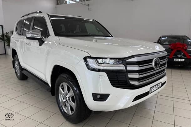 2022 Toyota Landcruiser Sahara image 3