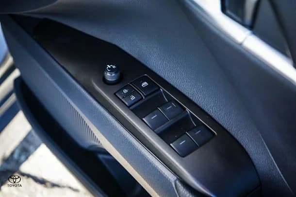 2022 Toyota Camry Ascent image 12