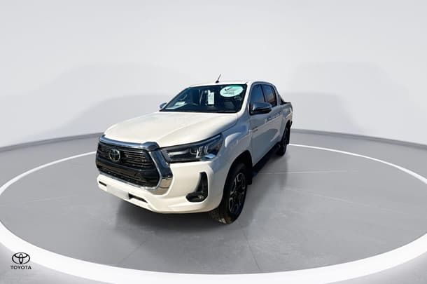 2020 Toyota Hilux SR5 image 4