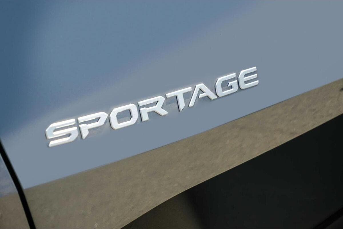 2025 Kia Sportage S Manual FWD MY25 image 8