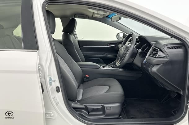 2020 Toyota Camry Hybrid Ascent image 12