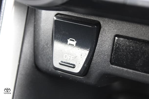 2023 Toyota RAV4 Hybrid GX-2WD image 32