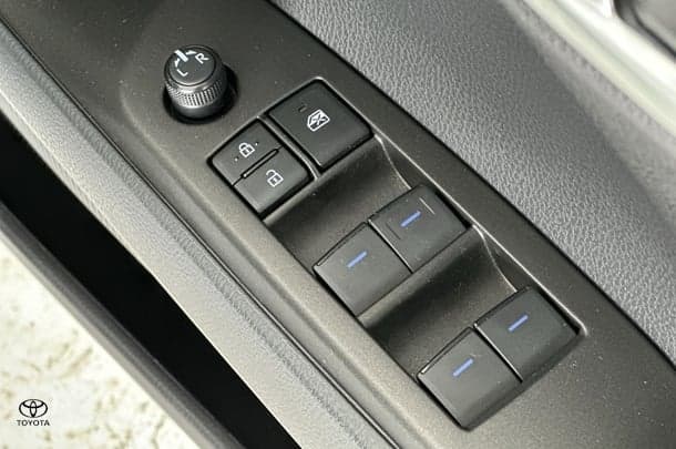 2023 Toyota Camry Hybrid Ascent image 13