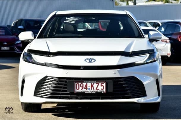 2024 Toyota Camry Hybrid Ascent image 4