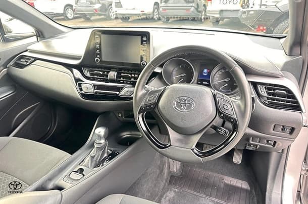 2022 Toyota C-HR GXL-2WD image 13