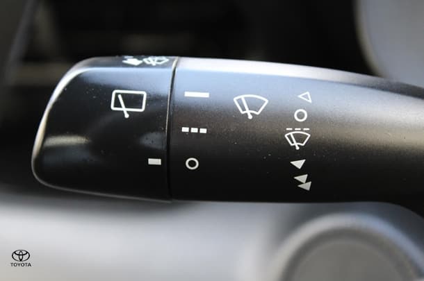 2021 Toyota Yaris Ascent Sport image 25