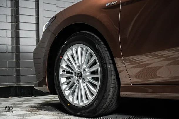 2025 Toyota Camry Hybrid Ascent Sport image 14