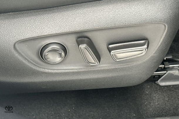 2024 Toyota Kluger Hybrid AWD GRANDE image 14