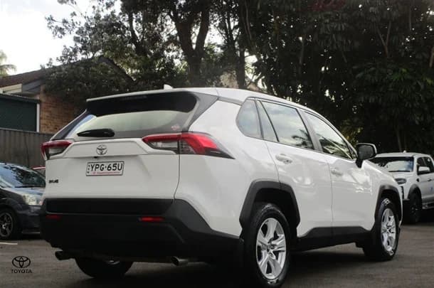 2019 Toyota RAV4 GX-2WD image 7