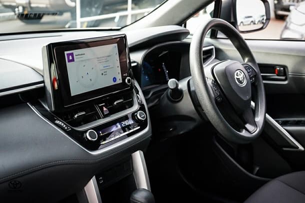 2024 Toyota Corolla Cross GX image 21