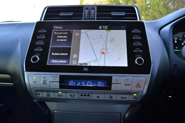 2022 Toyota Prado VX image 7